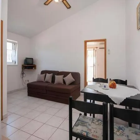 Charming Seaside Retreat In Ibenik-brodarica * Brodarica (Sibenik-Knin)