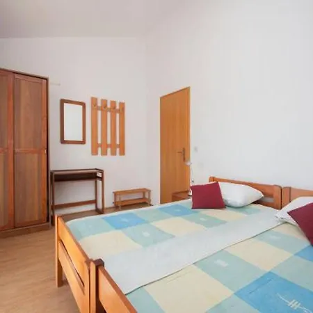 Charming Seaside Retreat In Ibenik-brodarica * Brodarica (Sibenik-Knin)