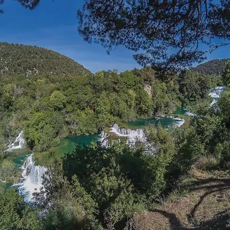 Apartment In Near Beaches Brodarica (Sibenik-Knin)
